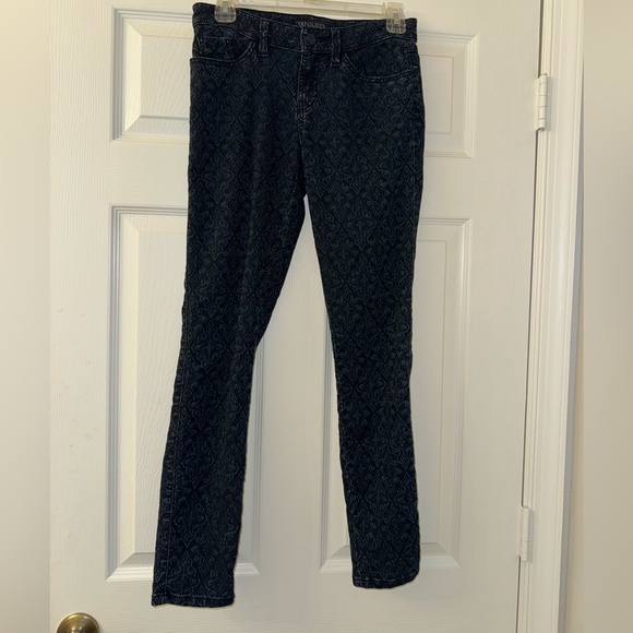 Guess Skinny Jeans! - Picture 2 of 7